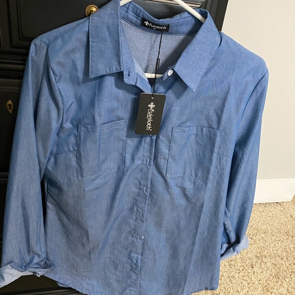NWT Chambray button down - Picture 2 of 3